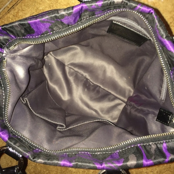 Coach #F20071 Poppy Purple Ocelot Daisy Glam Glitter Tote Bag - Picture 4 of 10